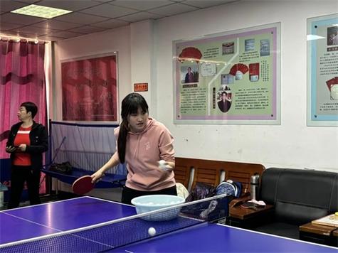 如何正确洗乒乓球