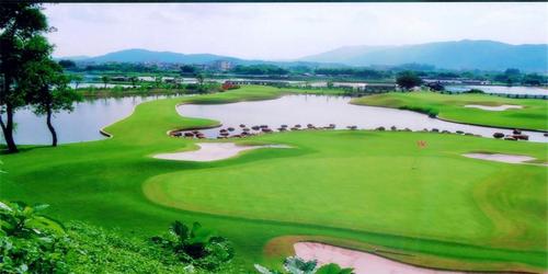 湛蓝湖高尔夫球会