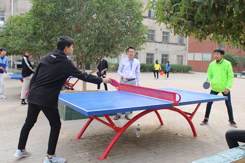 南岸乒乓球比赛精彩纷呈