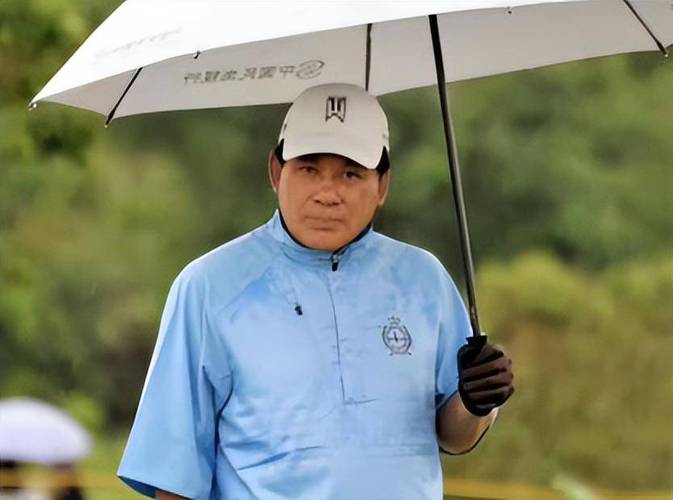 1.三亚亚龙湾高尔夫俱乐部