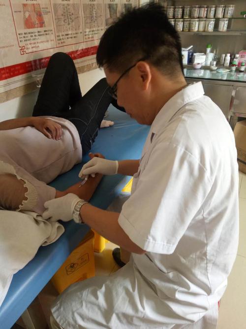 高尔夫球肘