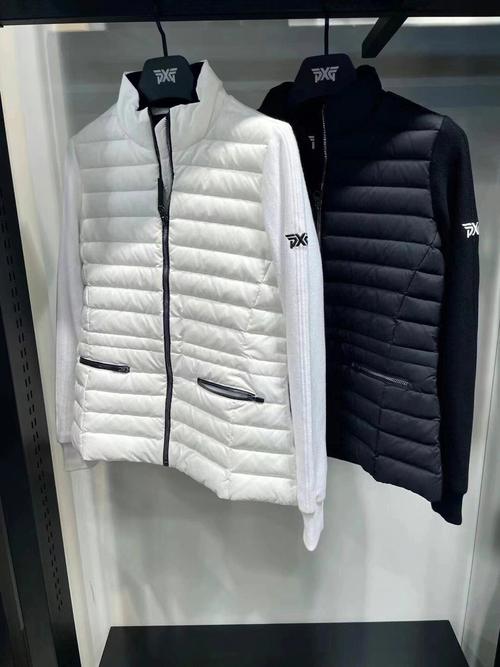 冬天打高尔夫球穿羽绒服好吗