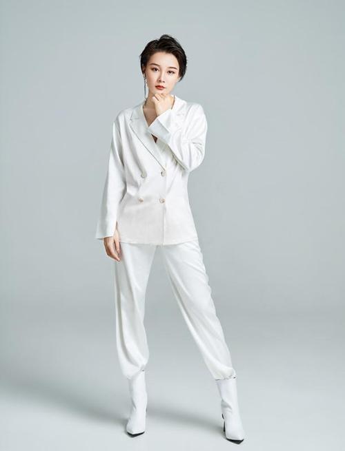 健美京剧女明星名字