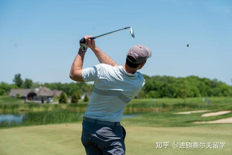 打高尔夫球收费标准