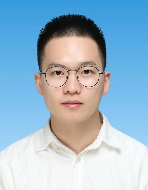 张凯乒乓球运动员照片