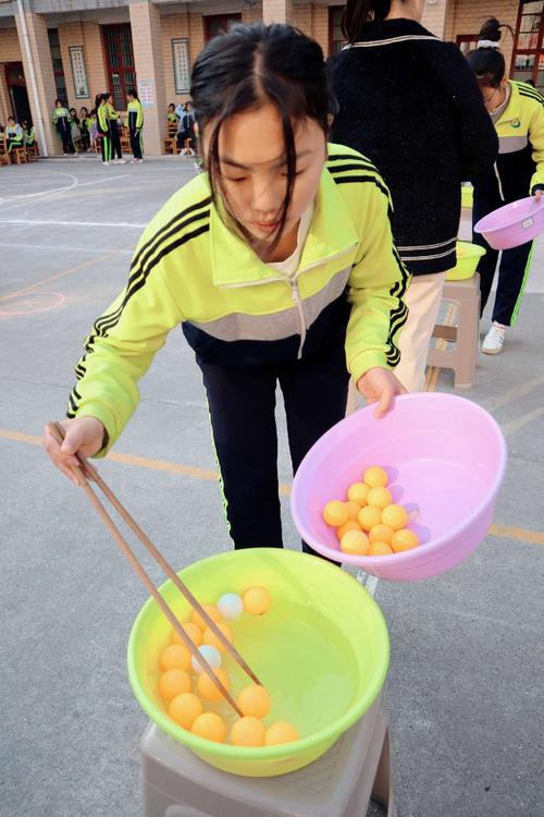 庙会玩乒乓球视频