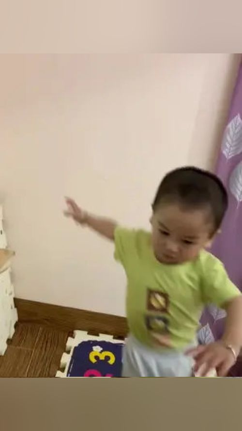 搞笑打羽毛球