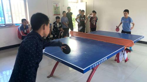 乒乓球拉球下旋球如何接