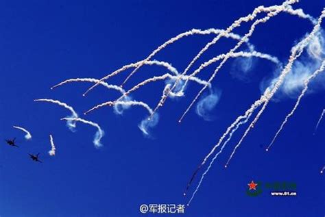 烟花为什么是球形