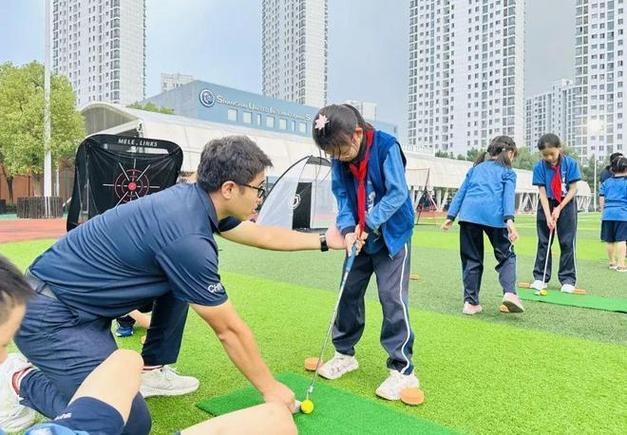高尔夫球1000万一颗?