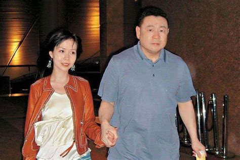 高尔夫球可以晚上打吗?