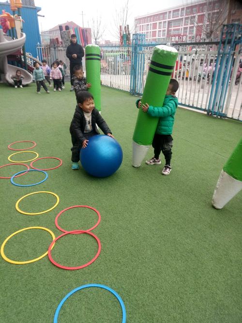 乒乓球滚动的原理