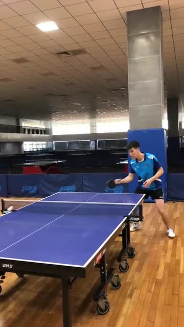 乒乓球落脚打法视频教程
