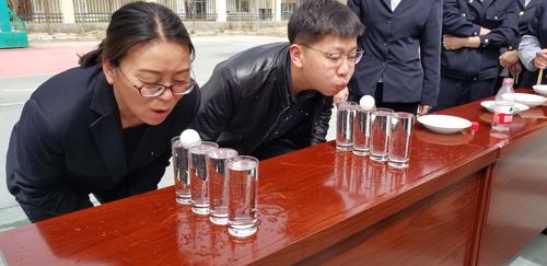 杯子吹出乒乓球声