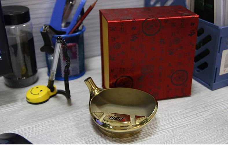 高尔夫6烟灰缸拆卸教程