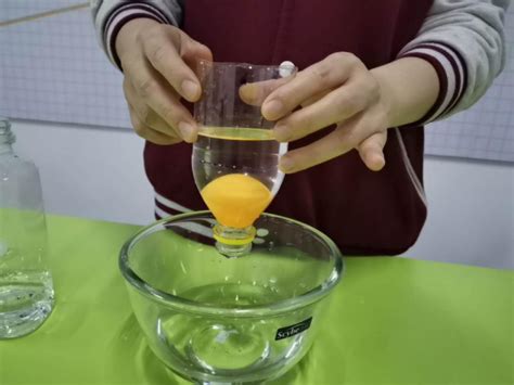 在探究响度与什么因素有关时乒乓球的作用