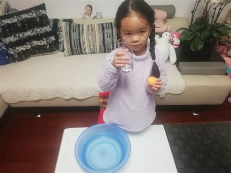 潜水的乒乓球科学小实验教案