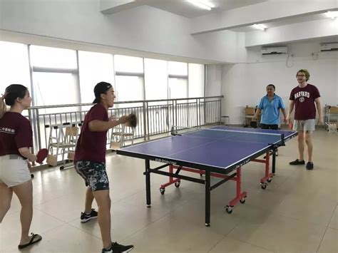 学乒乓球去哪个学校好些呢
