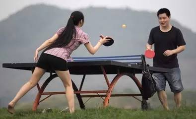 墙上练乒乓球怎么练