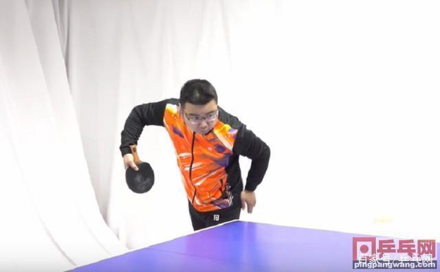 乒乓球扣球怎样选旋转球拍