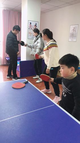 乒乓球弧旋球怎么接球