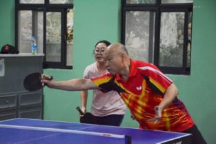你知道中国的乒乓球冠军都有谁吗