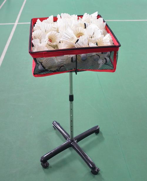 乒乓球多球网的图片