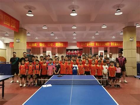 新苑小学乒乓球比赛视频