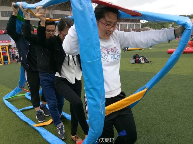 乒乓球过河游戏作文