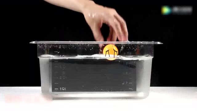 乒乓球沉底原理